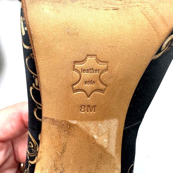 Guess by Marciano Fabric Pointed Toe Leather Sole Gold Chain Pumps - Women 8 - Picture 9 of 9